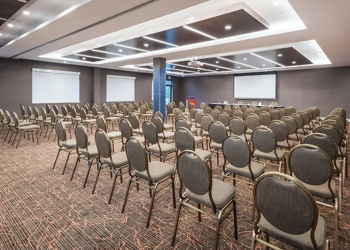 Holiday Inn Express Hotel & Suites Milton By Ihg